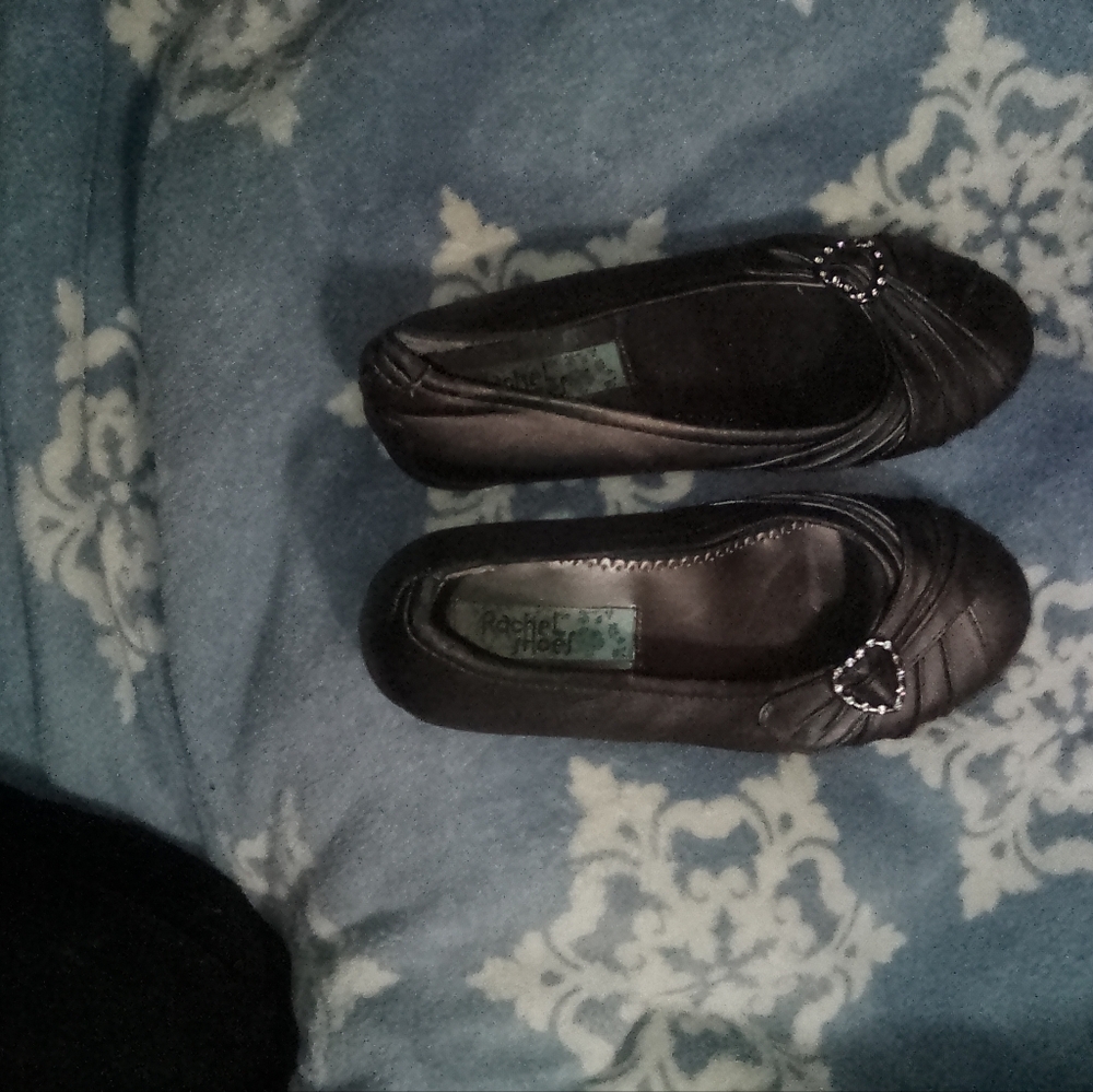 Rachel's Shoes Elegant Bronze Loafers with Pleated Detail Girls Size 4.5